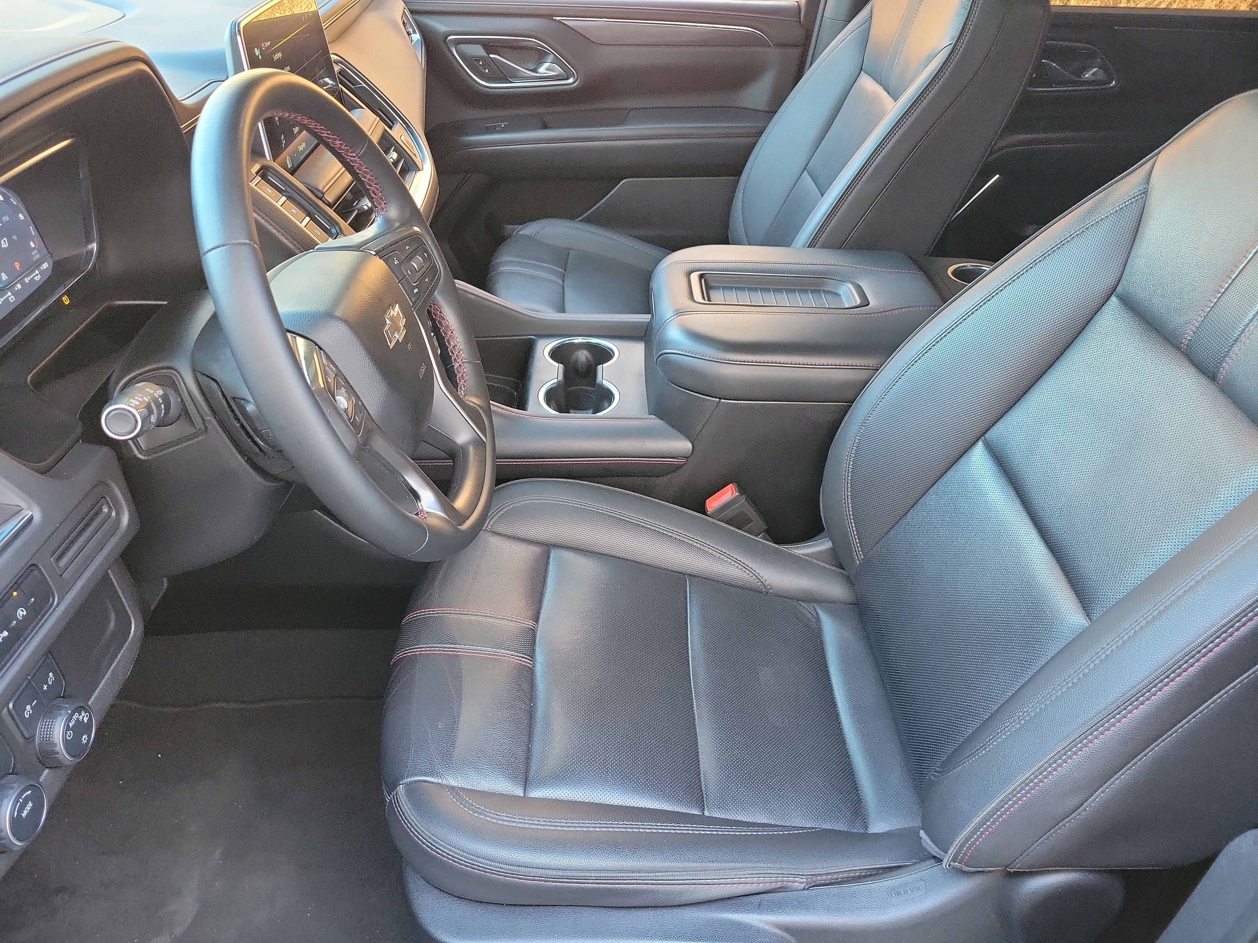 Used 2023 Chevrolet Suburban RST image 9