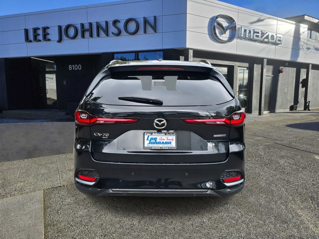 Certified 2025 MAZDA CX-70 Plug-In Hybrid w/ Premium Pkg AWD/4WD image 4