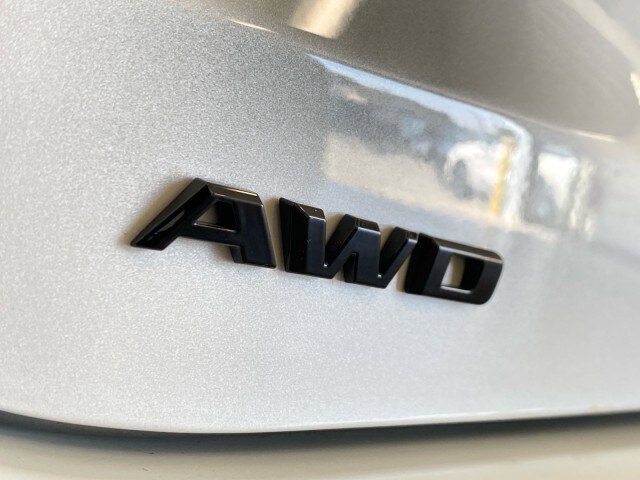Used 2023 Cadillac XT6 Sport w/ LPO, ONYX Package AWD/4WD image 8