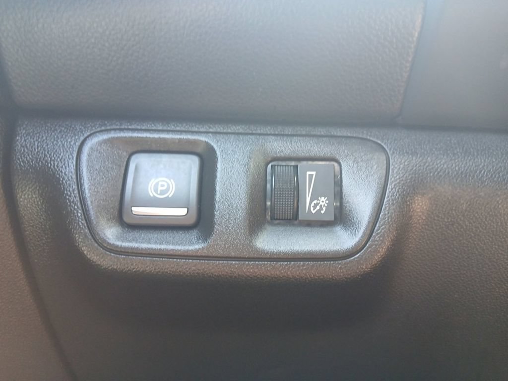 Used 2021 GMC Acadia SLE FWD image 44