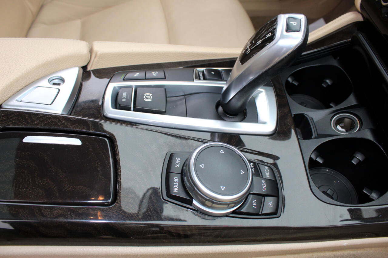 Used 2015 BMW 528i xDrive Sedan AWD/4WD image 32