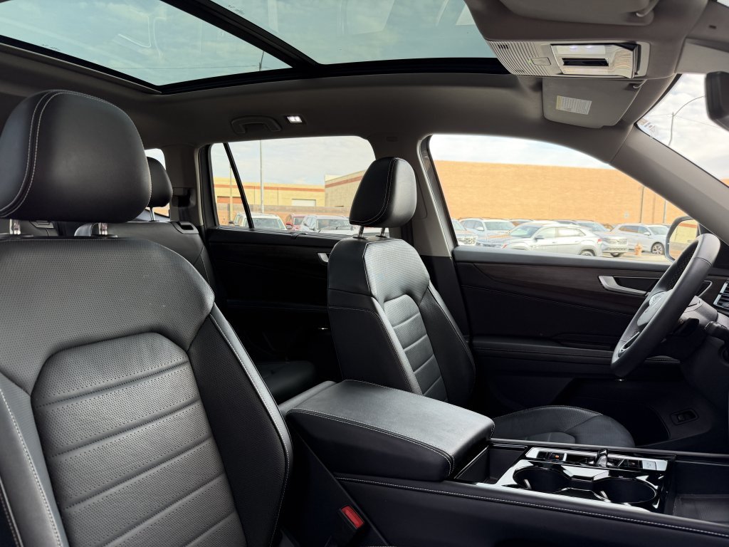 Used 2024 Volkswagen Atlas SEL AWD/4WD image 47
