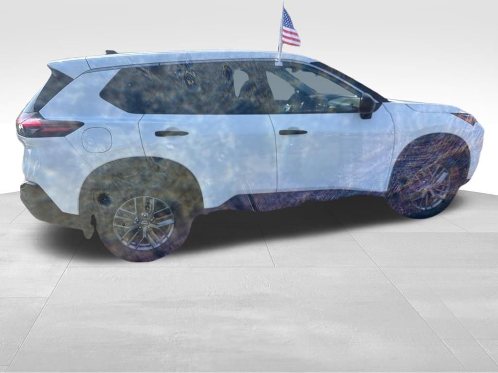 Used 2023 Nissan Rogue S image 25
