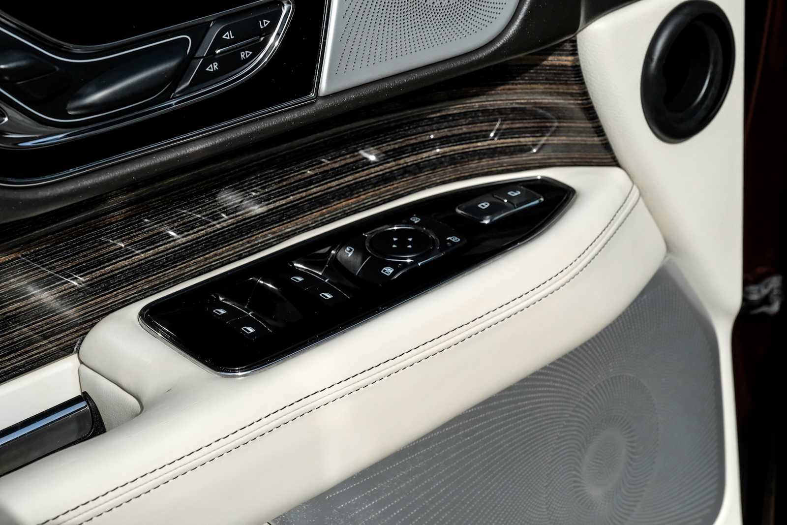 Used 2024 Lincoln Navigator Black Label AWD/4WD image 48