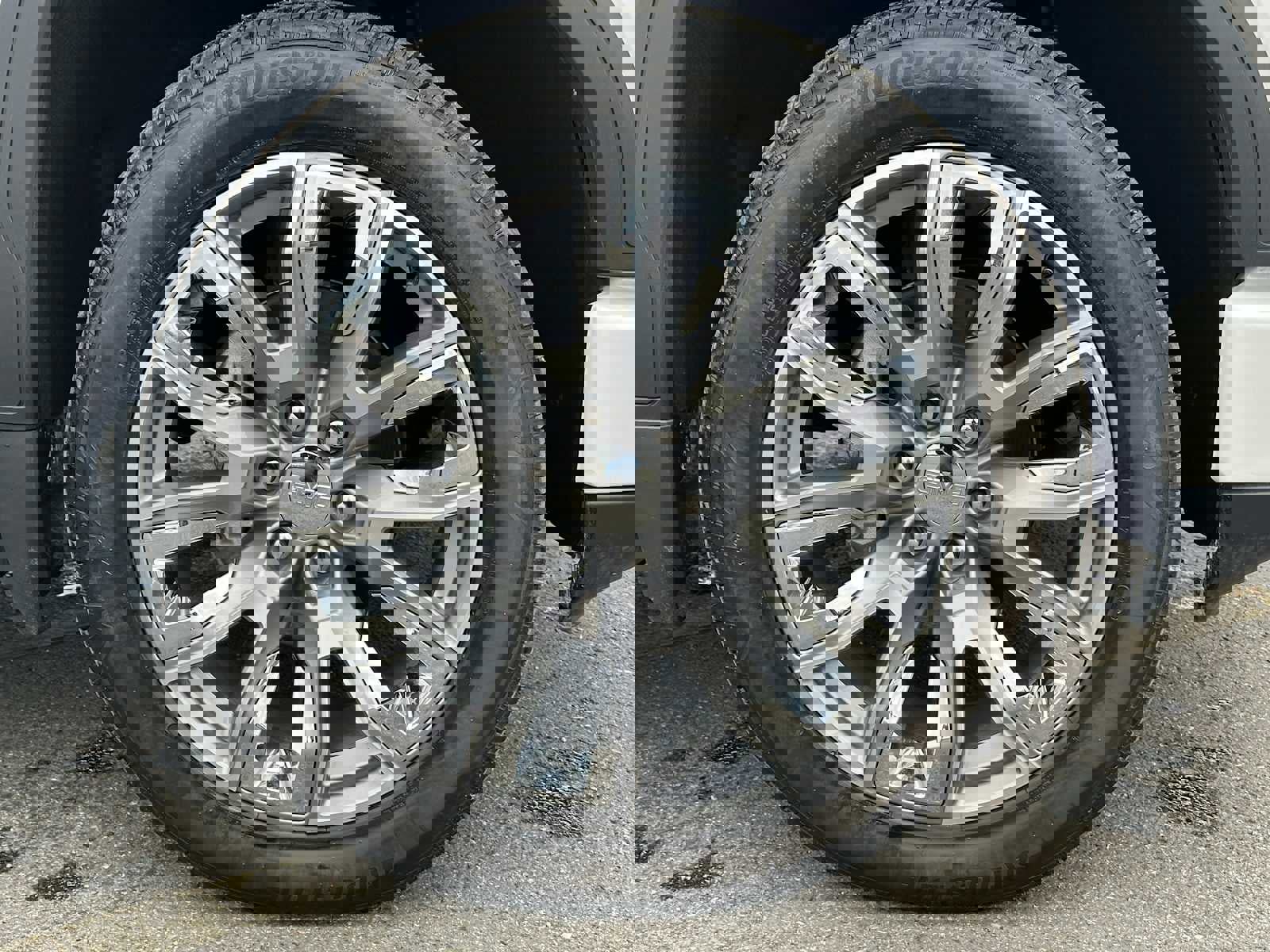 Used 2025 GMC Sierra 1500 Denali w/ Denali Reserve Package image 9