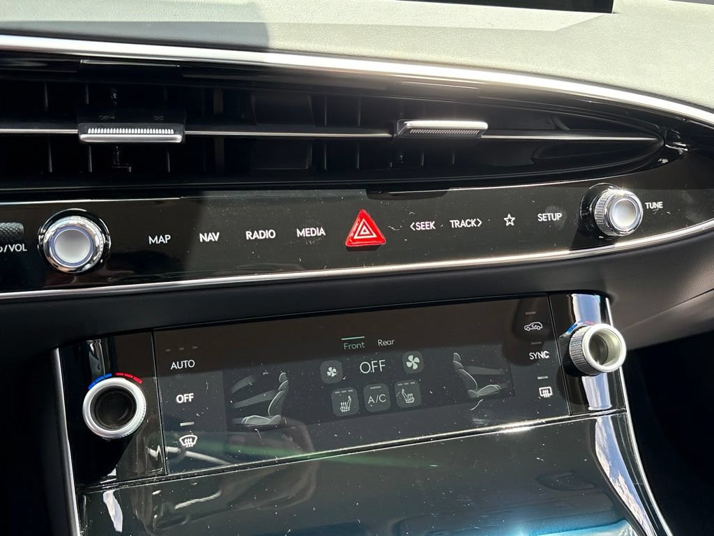 New 2026 Genesis GV70 2.5T AWD/4WD image 16