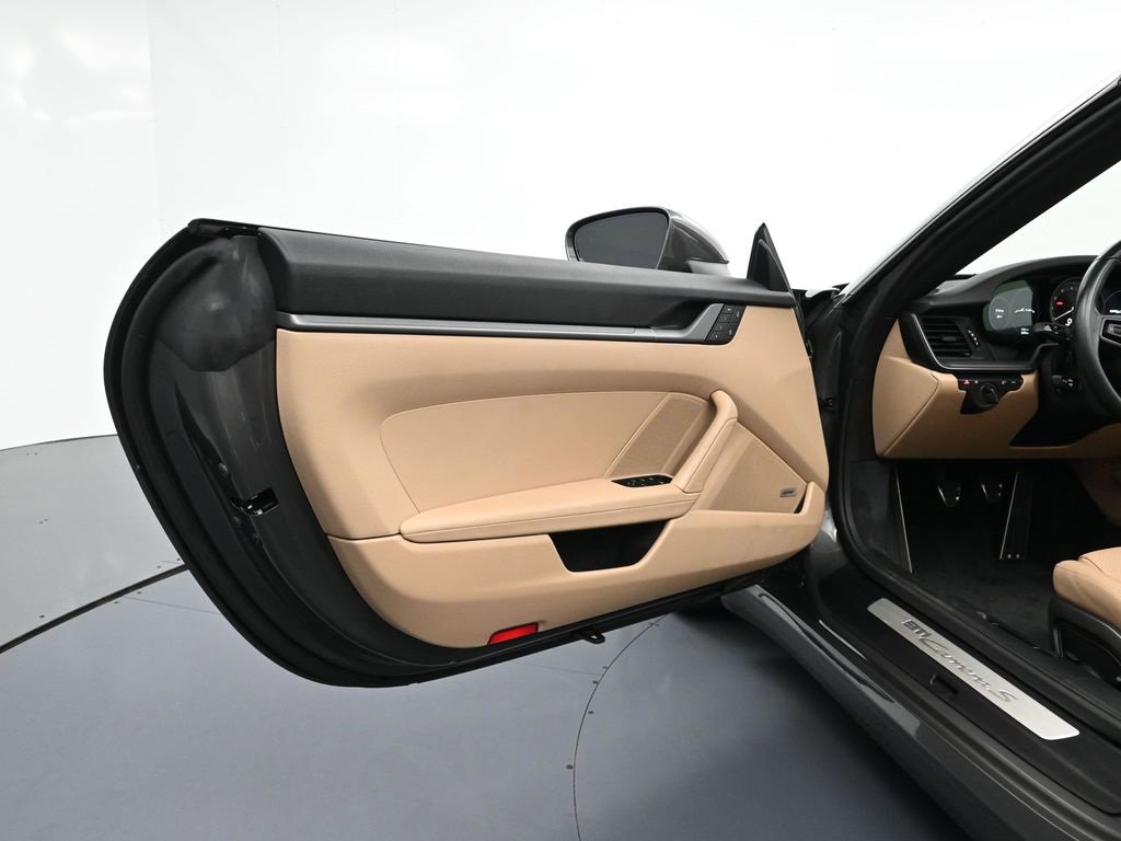 Used 2022 Porsche 911 Carrera S image 14