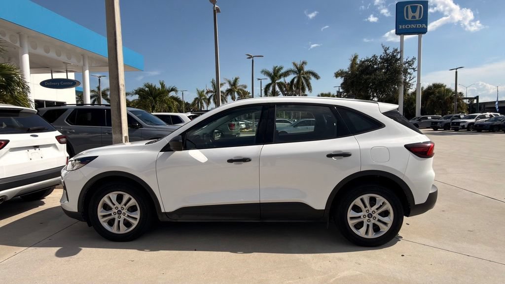Used 2023 Ford Escape FWD image 3