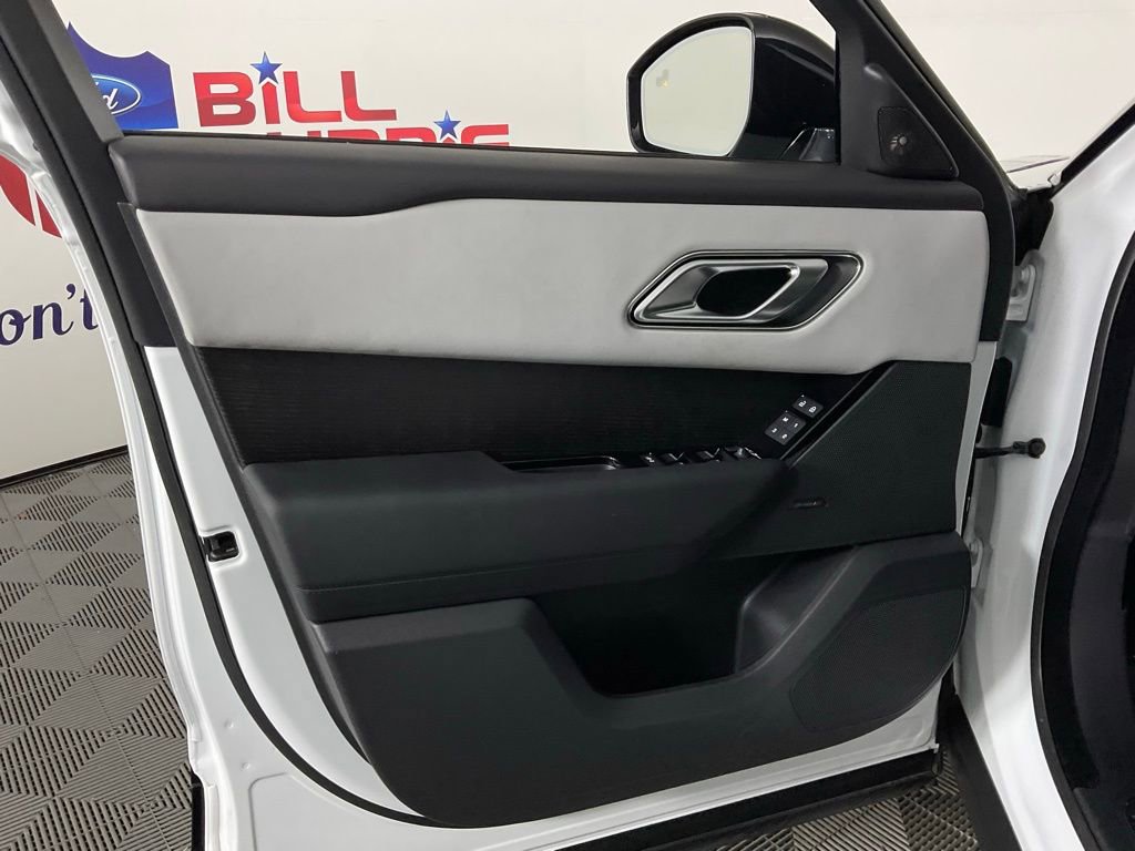 Used 2026 Land Rover Range Rover Velar Dynamic SE image 12