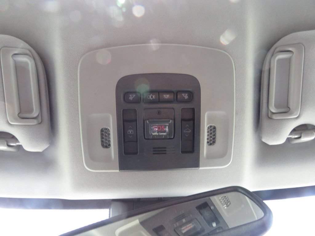 Used 2019 Toyota Camry XSE w/ Navigation Package FWD image 27