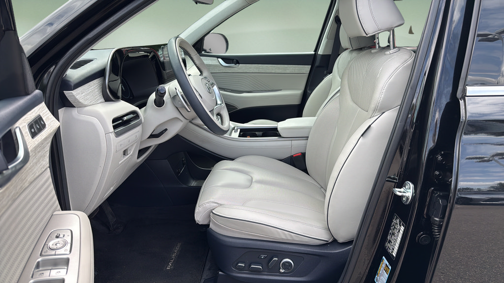 Used 2025 Hyundai Palisade Calligraphy AWD/4WD image 11