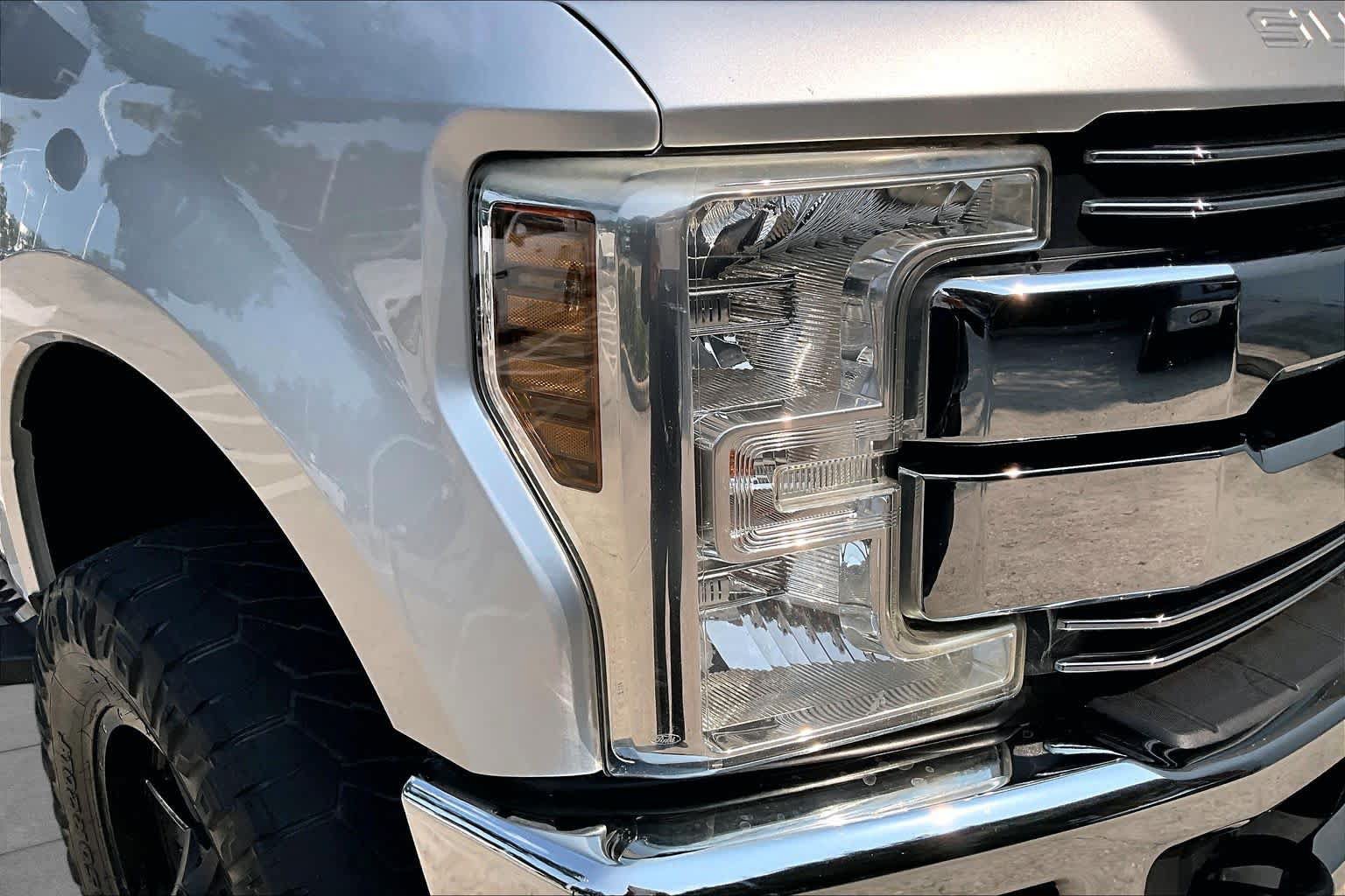 Used 2019 Ford F250 Lariat w/ Lariat Value Package AWD/4WD image 25