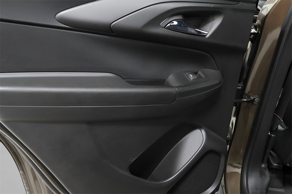 Used 2021 Chevrolet TrailBlazer ACTIV w/ Sun and Liftgate Package image 23