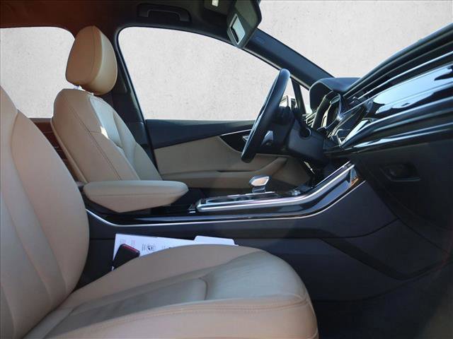 Used 2023 Audi Q7 3.0T Premium image 30