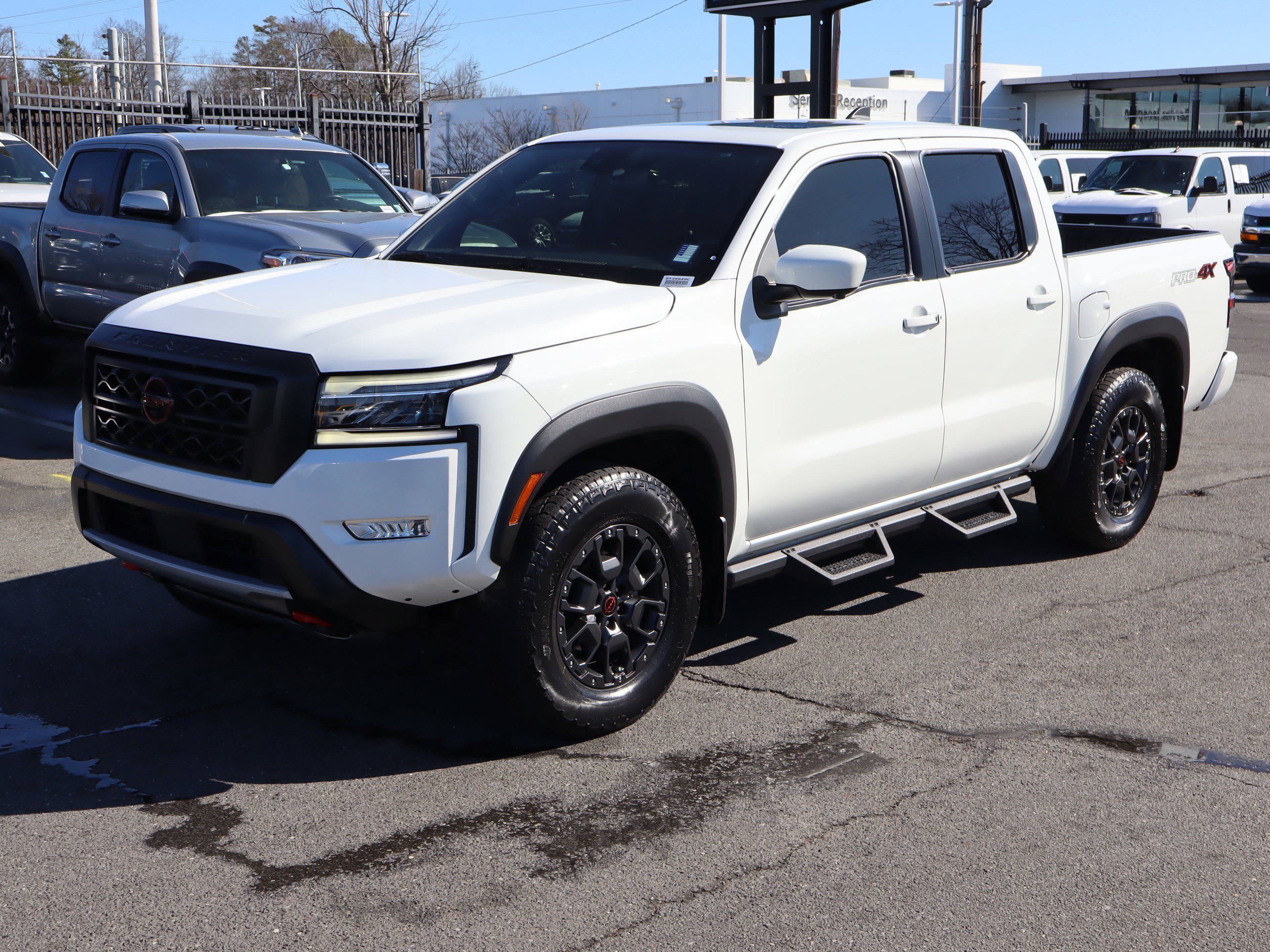 Used 2023 Nissan Frontier PRO-4X w/ Pro-4X Premium Package image 5