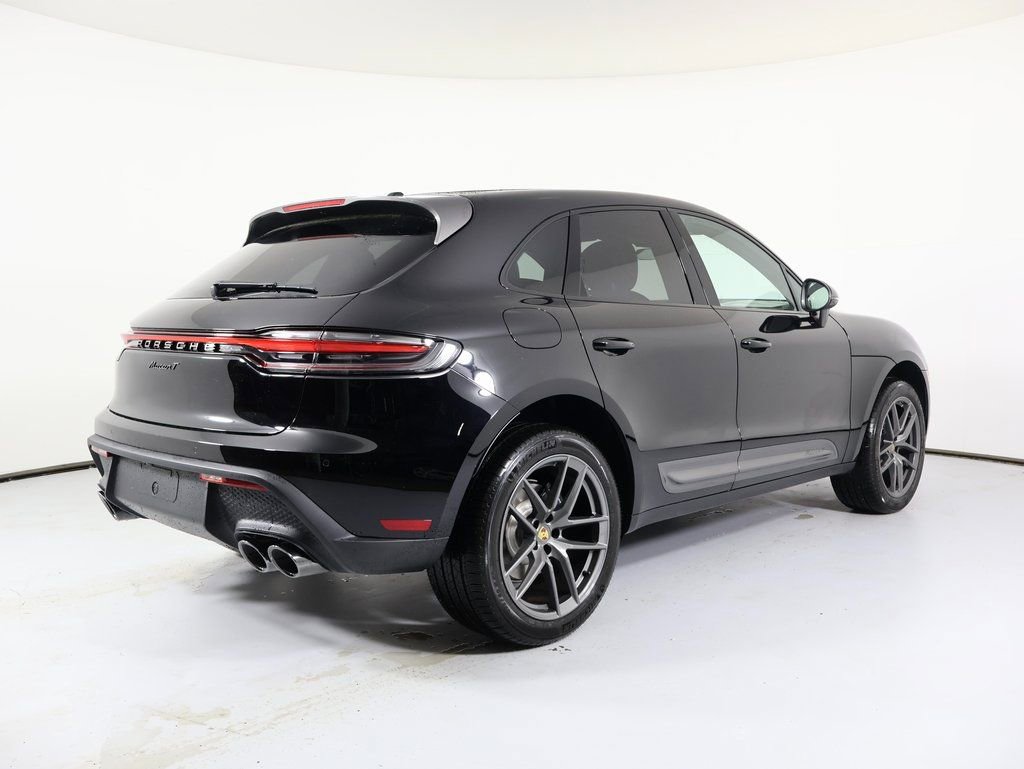 Certified 2025 Porsche Macan Turbo AWD/4WD image 27