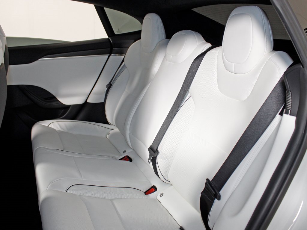 Used 2022 Tesla Model S Plaid image 32