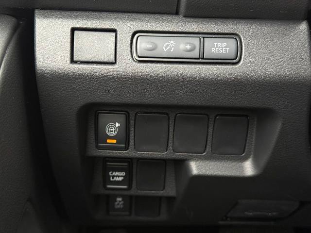 Certified 2025 Nissan Frontier SV RWD image 25