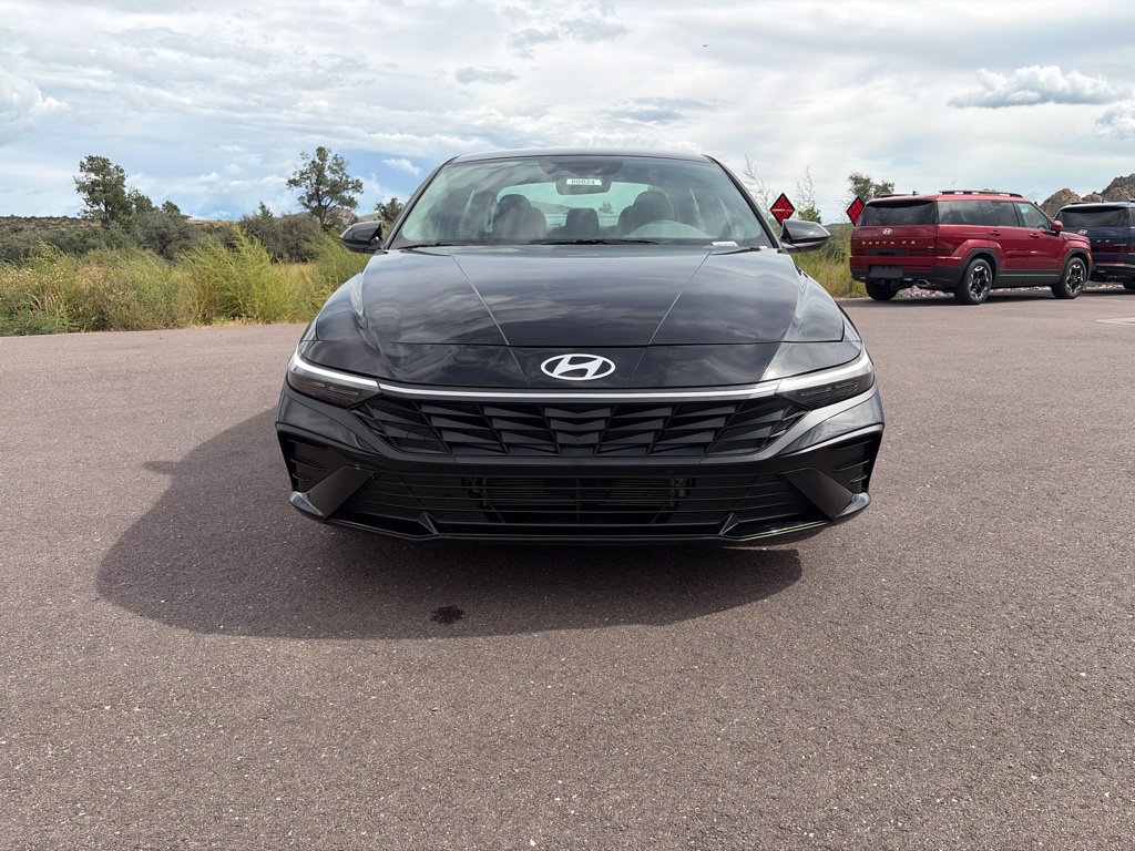 Certified 2025 Hyundai Elantra SEL FWD image 9