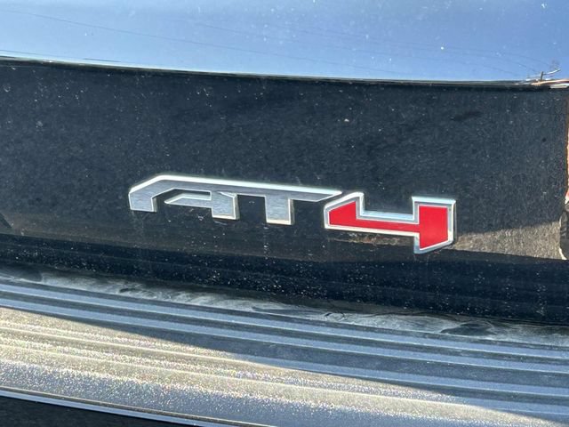 Used 2025 GMC Yukon AT4 Ultimate AWD/4WD image 7