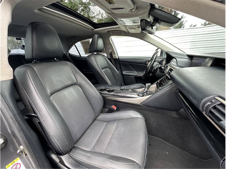 Used 2017 Lexus IS 200t w/ Navigation System Package RWD image 15