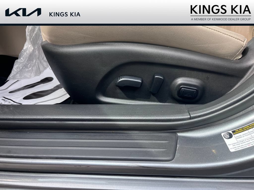 Used 2016 Nissan Altima 2.5 SV FWD image 9