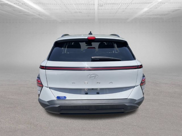 Used 2025 Hyundai Kona SEL AWD/4WD image 6