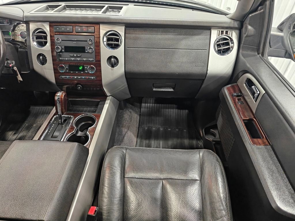 Used 2010 Ford Expedition Limited image 35