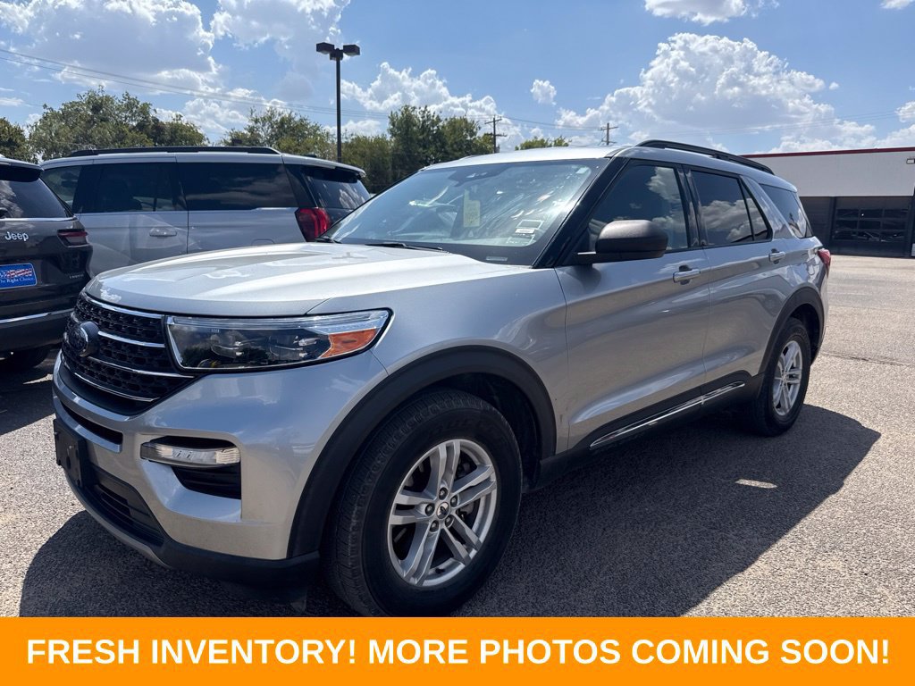 Used 2021 Ford Explorer XLT w/ Equipment Group 202A AWD/4WD image 5