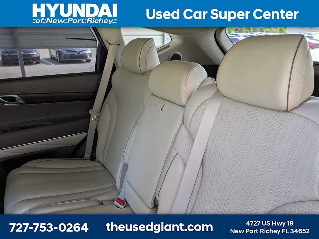Used 2022 Genesis GV80 2.5T w/ Prestige Package 04 AWD/4WD image 15