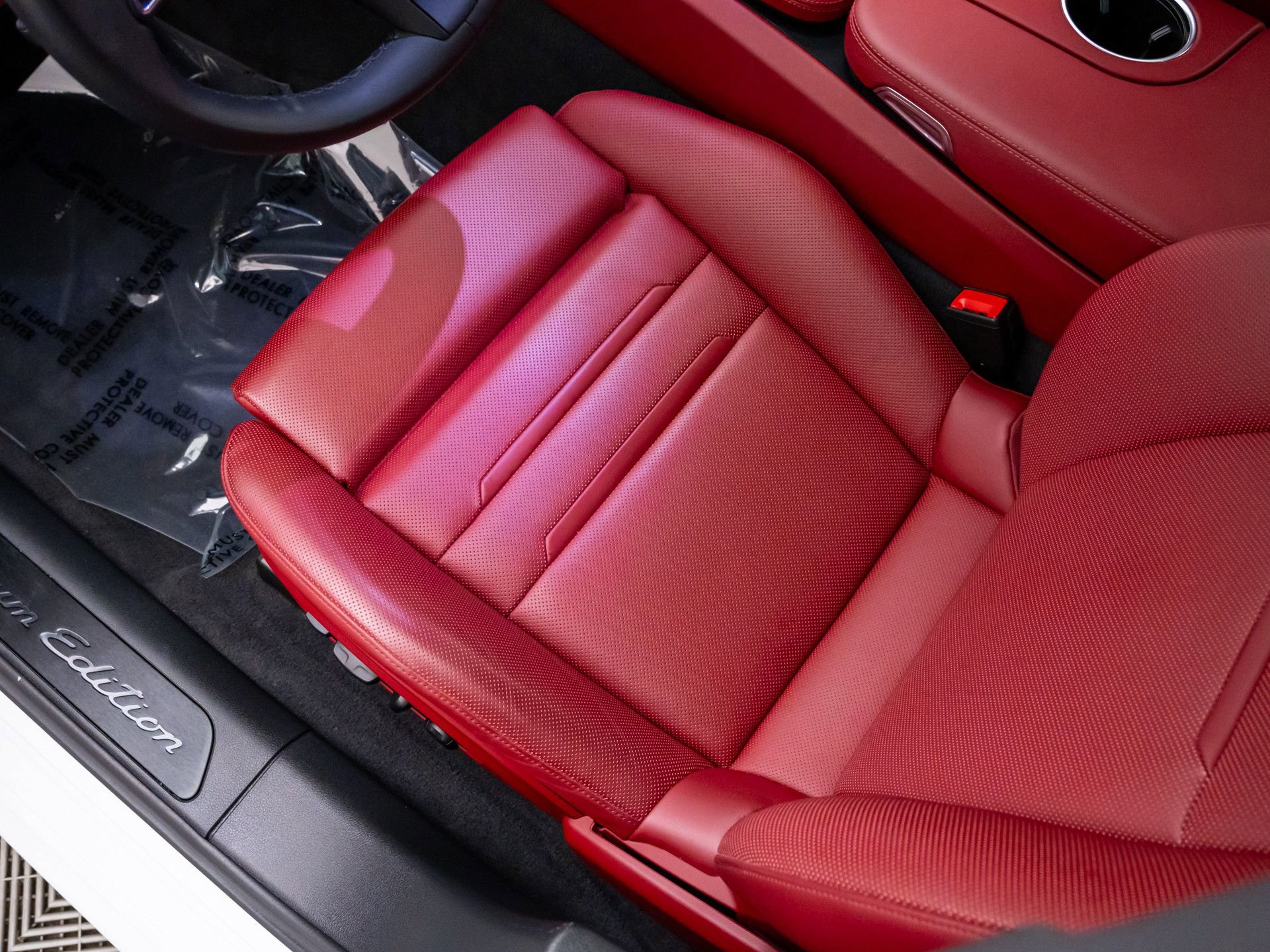 Certified 2023 Porsche Panamera 4 Platinum Edition AWD/4WD image 16