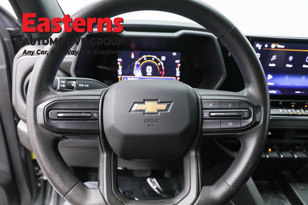 Used 2023 Chevrolet Colorado W/T image 10