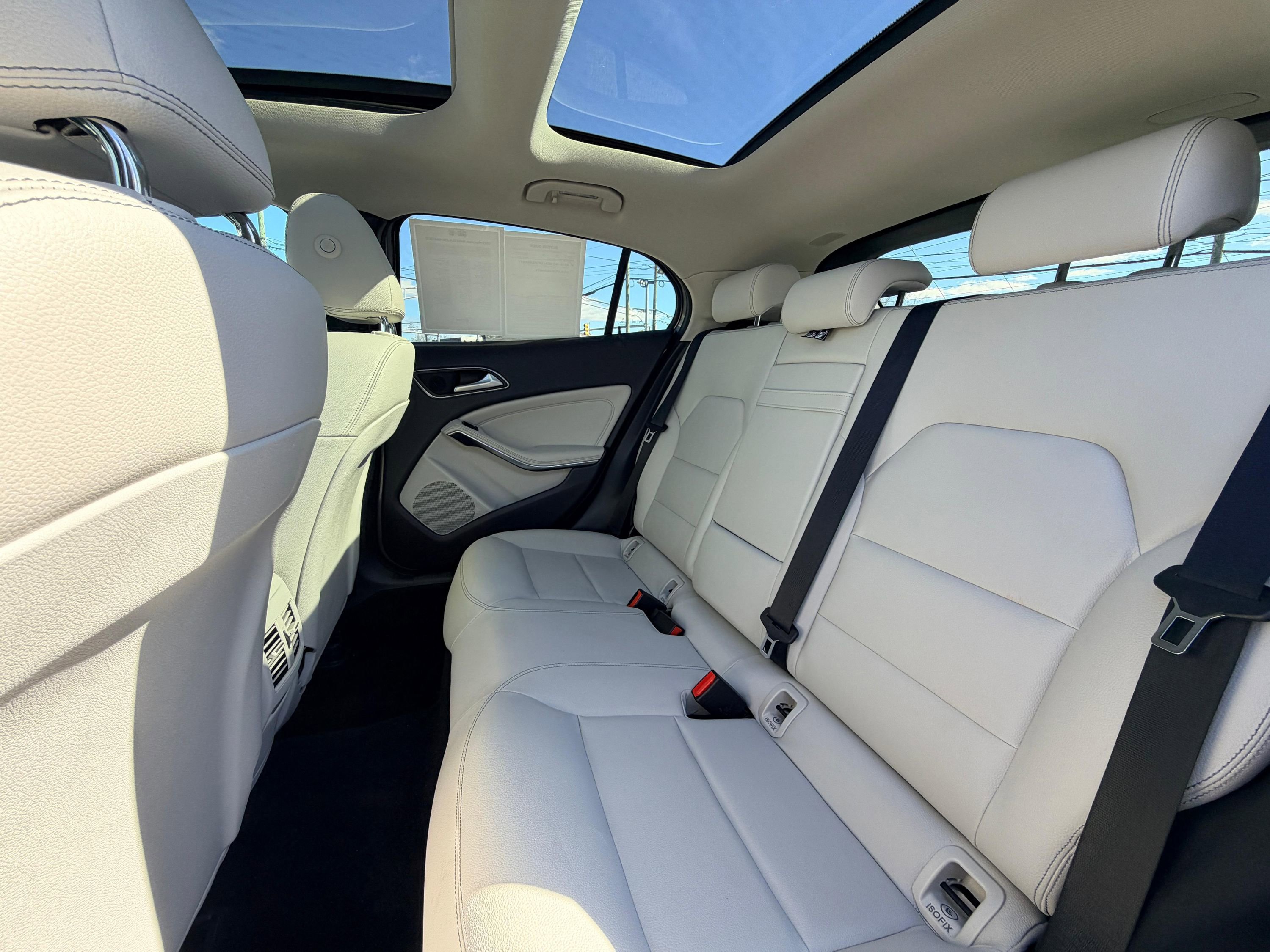 Used 2019 Mercedes-Benz GLA 250 4MATIC image 26