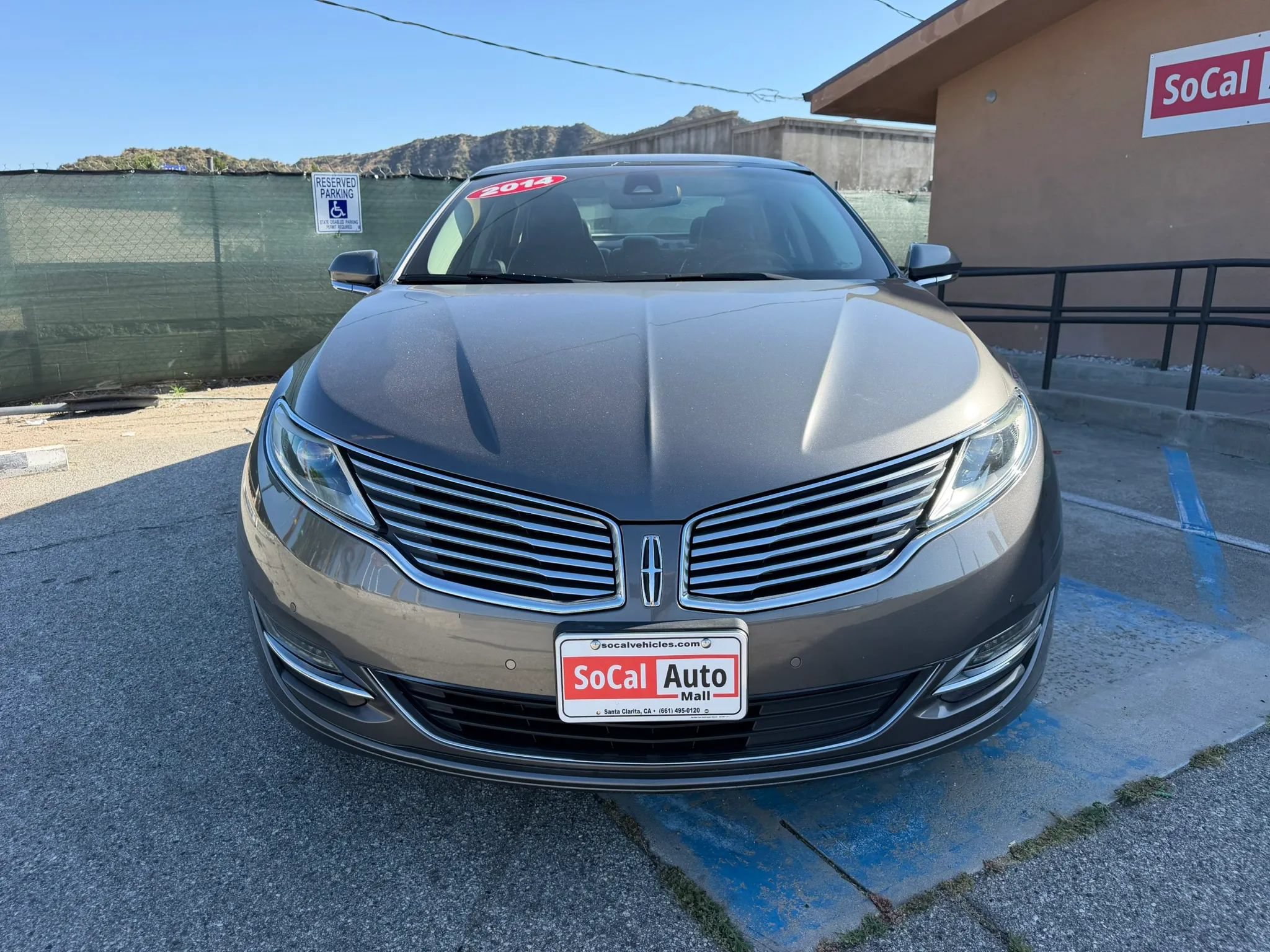 Used 2014 Lincoln MKZ FWD image 8