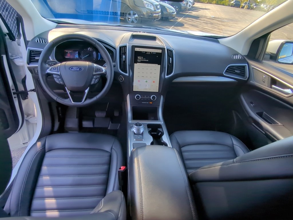 Used 2022 Ford Edge SEL w/ Convenience Package image 14
