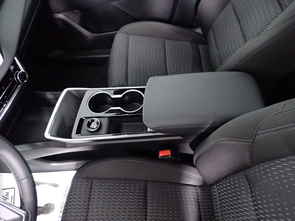 Used 2026 Chevrolet Equinox LT image 26