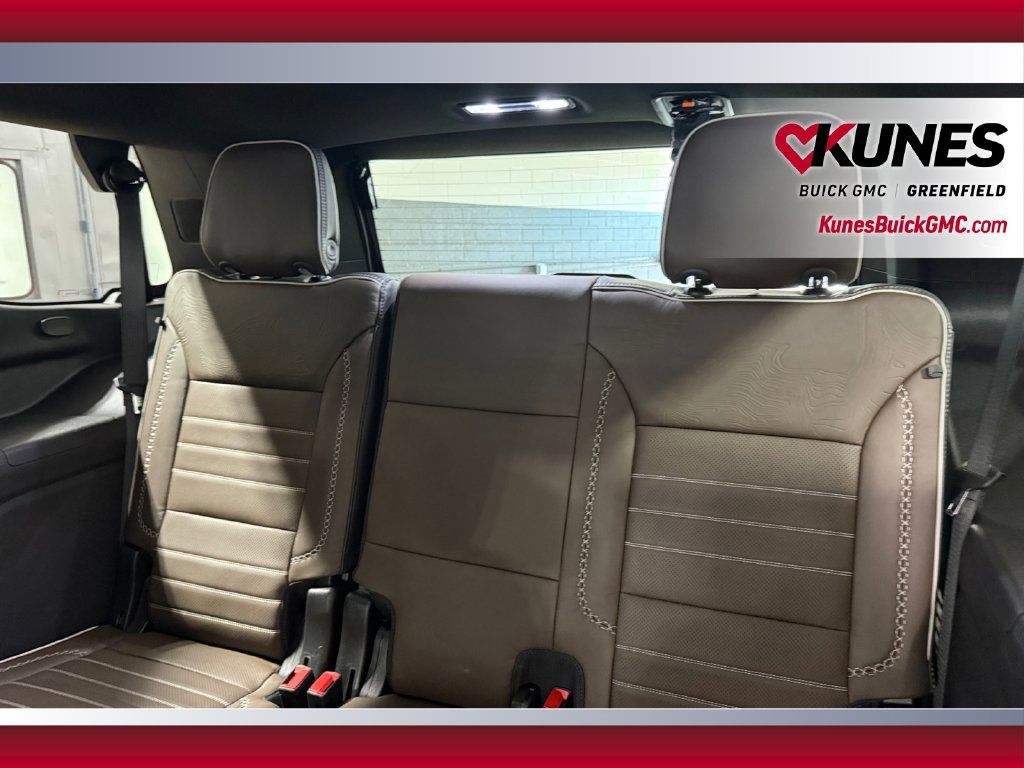 New 2026 GMC Yukon Denali Ultimate w/ LPO, Floor Liner Package AWD/4WD image 34