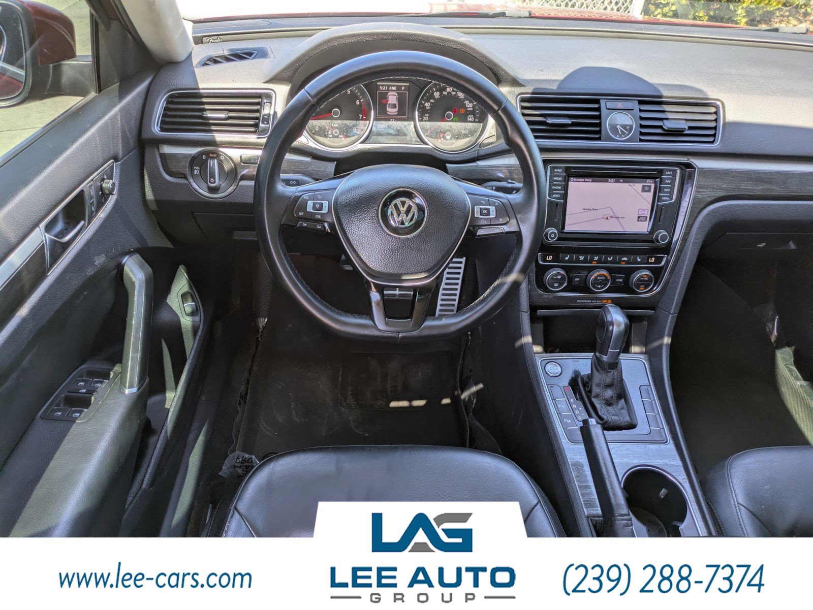 Used 2017 Volkswagen Passat 1.8T SEL Premium image 11