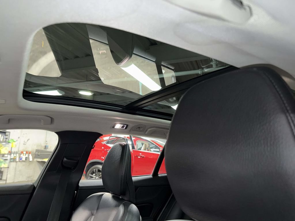 Used 2020 Volvo V60 T5 Momentum FWD image 22