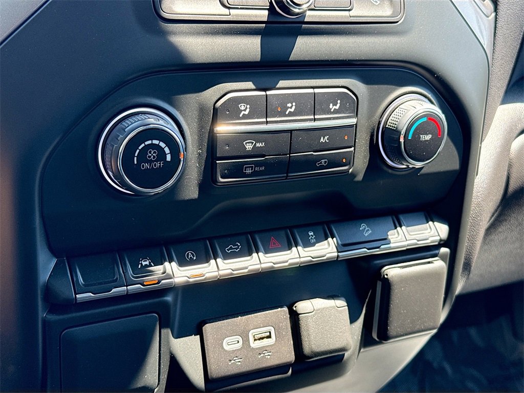 Used 2024 Chevrolet Silverado 1500 Custom Trail Boss w/ Turbomax Blackout Package image 15