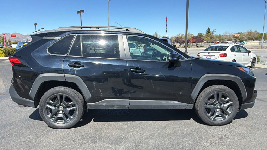 Used 2024 Toyota RAV4 Adventure video 2