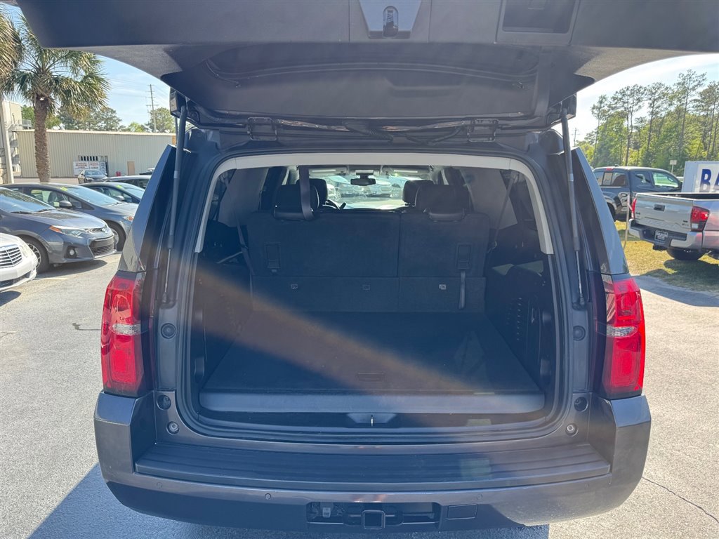 Used 2016 Chevrolet Suburban LS RWD image 23