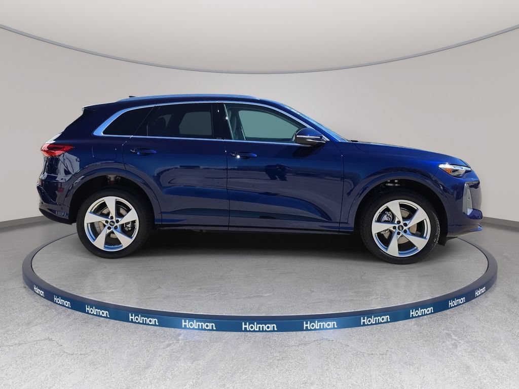 Used 2025 Audi Q5 Premium Plus w/ Premium Plus AWD/4WD image 5