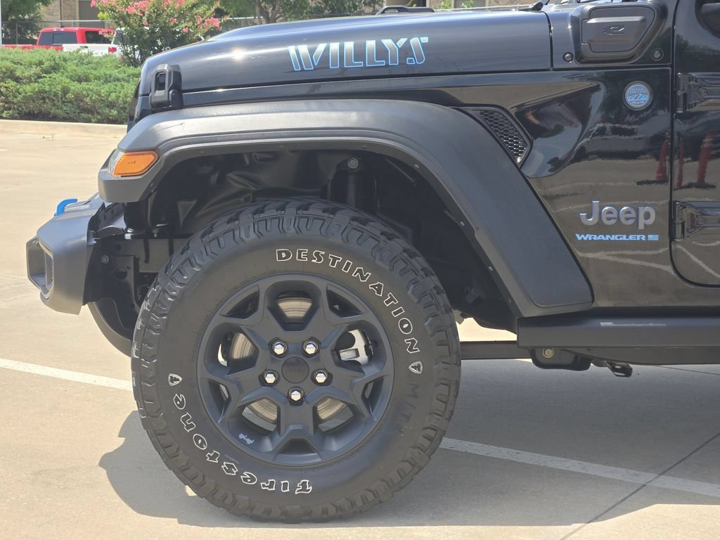 Used 2023 Jeep Wrangler Unlimited w/ Cold Weather Group AWD/4WD image 8