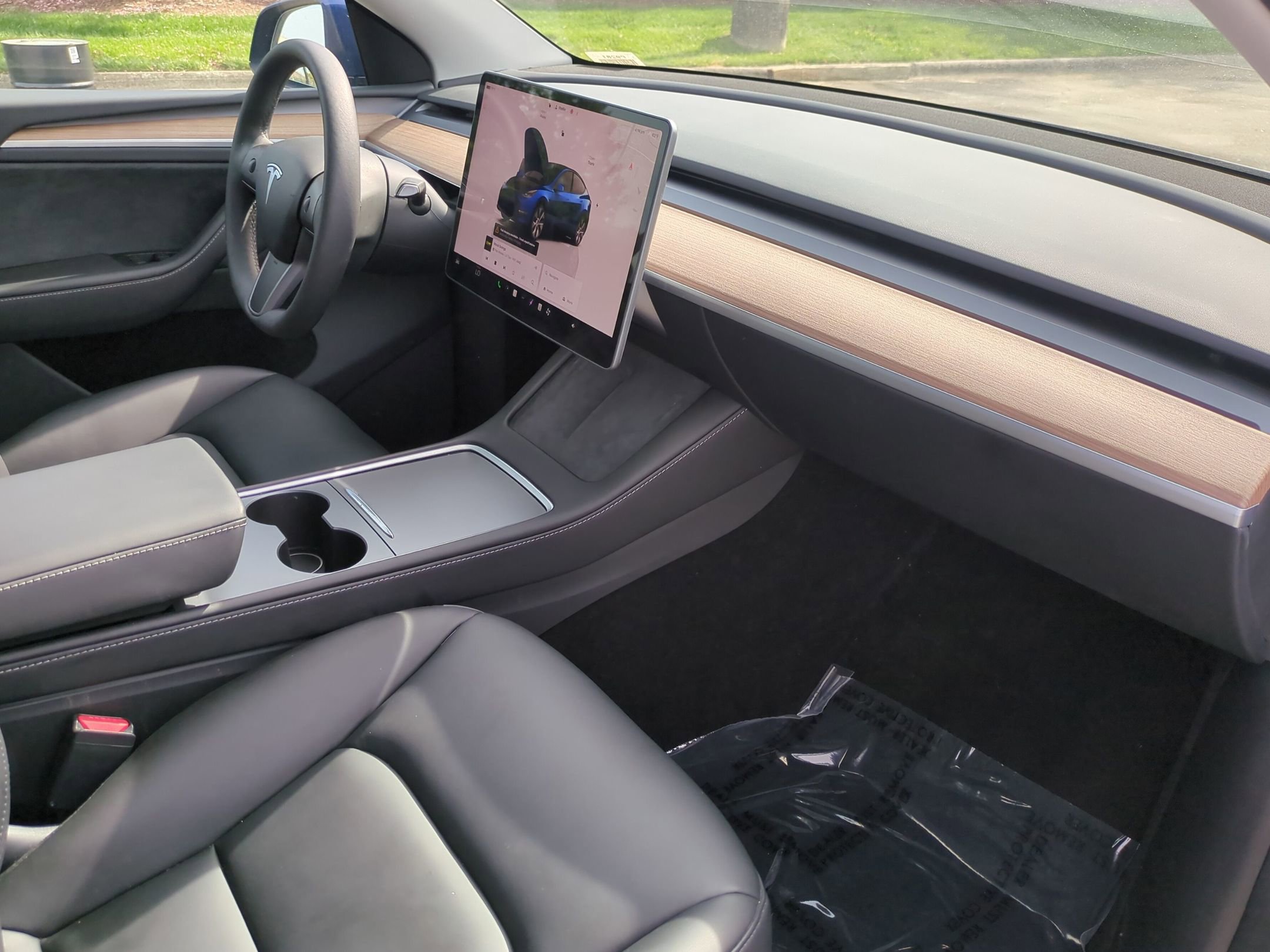 Used 2024 Tesla Model Y Long Range image 38