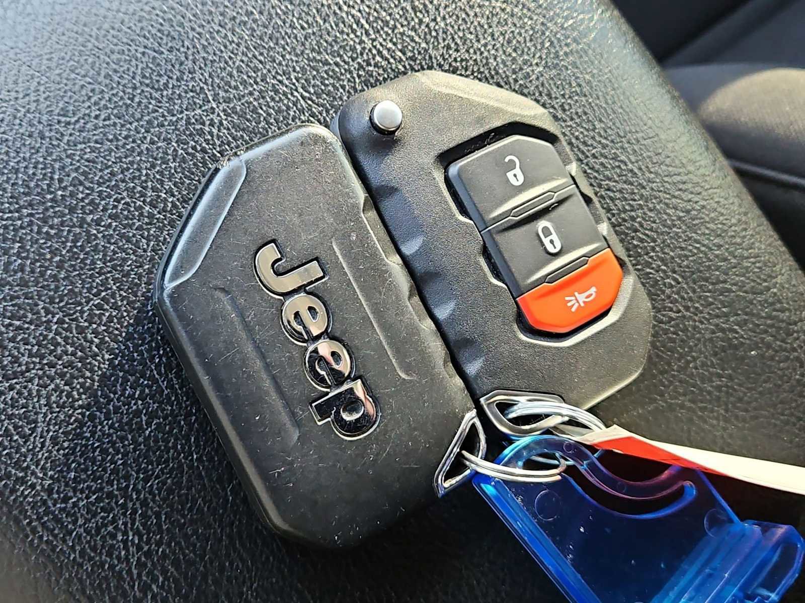 Used 2023 Jeep Wrangler Unlimited image 33