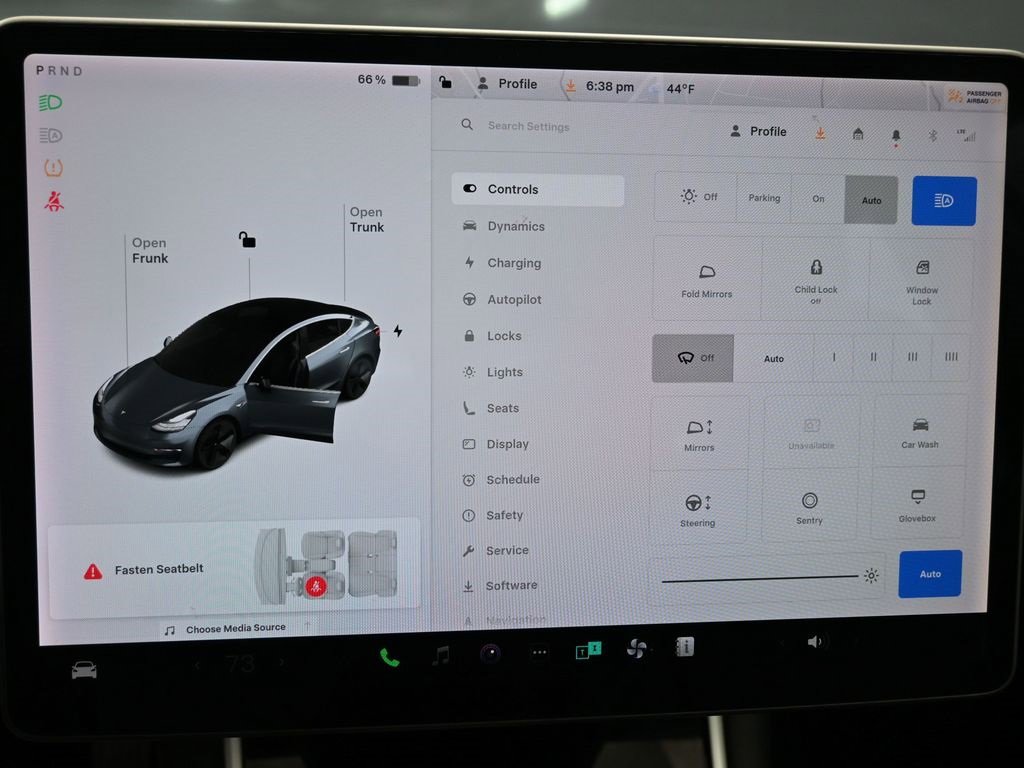 Used 2018 Tesla Model 3 Long Range image 23