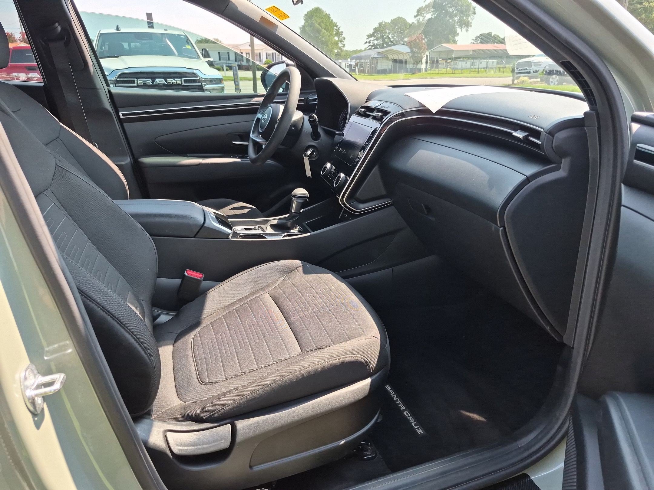 Used 2024 Hyundai Santa Cruz SE AWD/4WD image 24