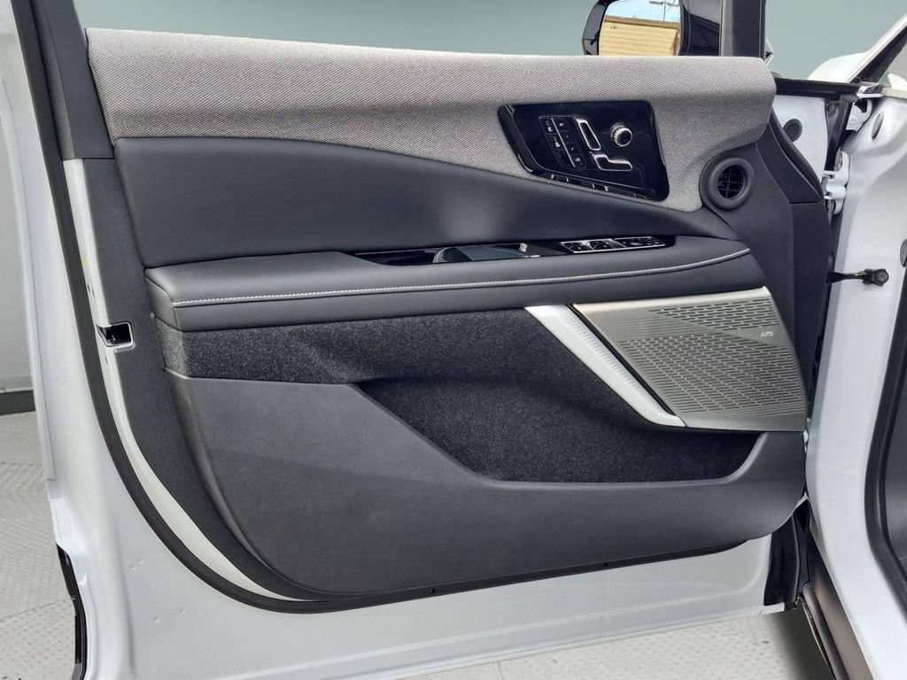 New 2027 Cadillac Optiq Luxury RWD image 21