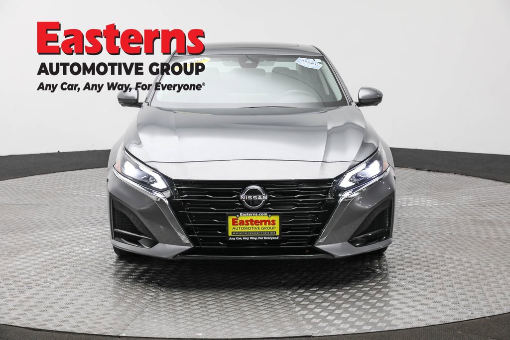 Used 2023 Nissan Altima 2.5 SL image 2